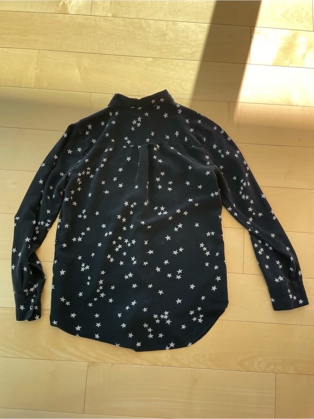 Equipment Femme 100% Silk Star-Print Blouse Black w White/Ivory Stars medium m - Picture 11 of 11